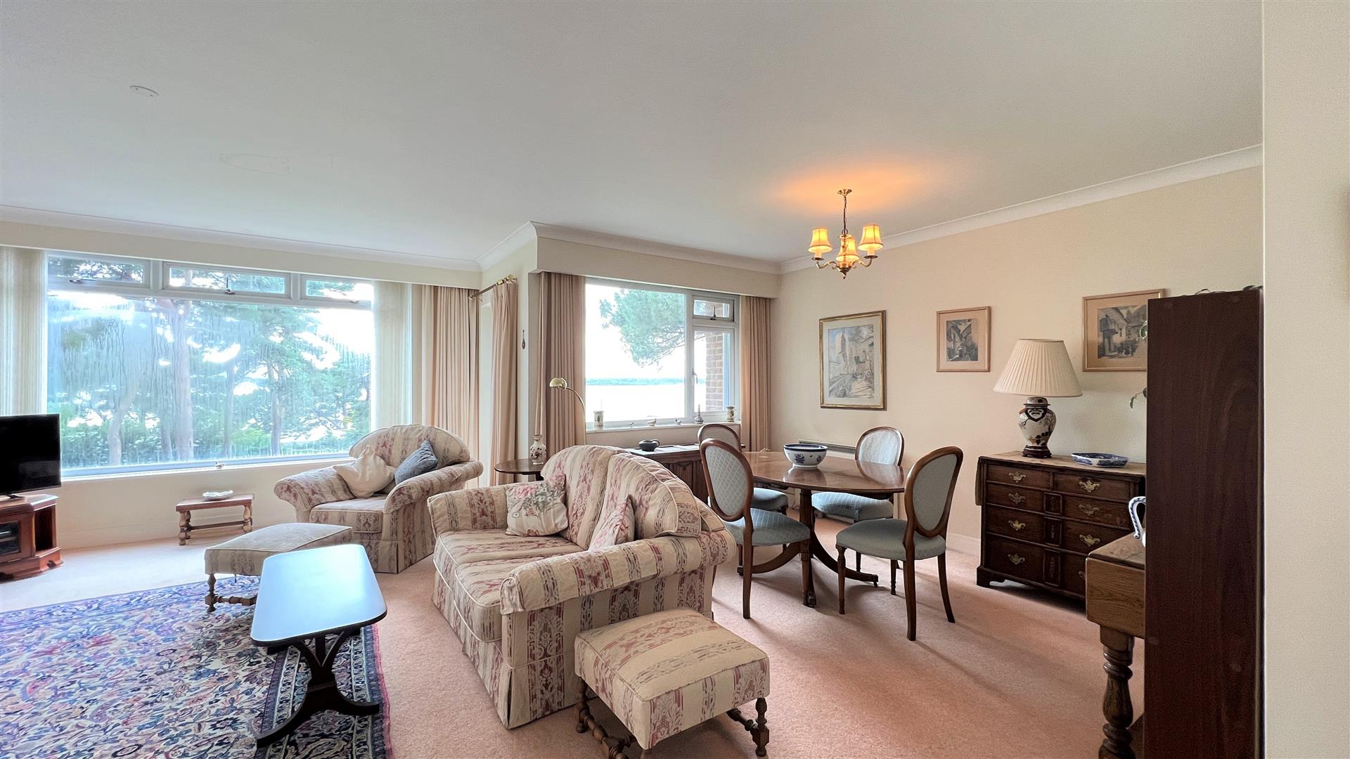 2 Bedroom Apartment Brudenell Road, Sandbanks